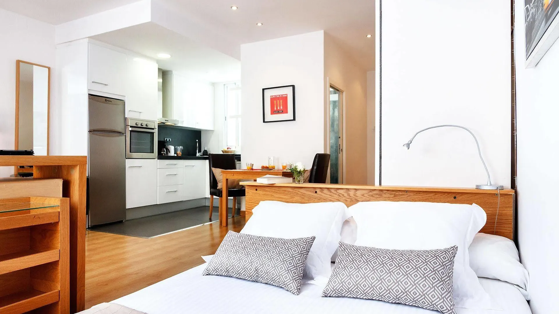 Feelathome Bonavista Apartment Barcelona 0*,  Spain